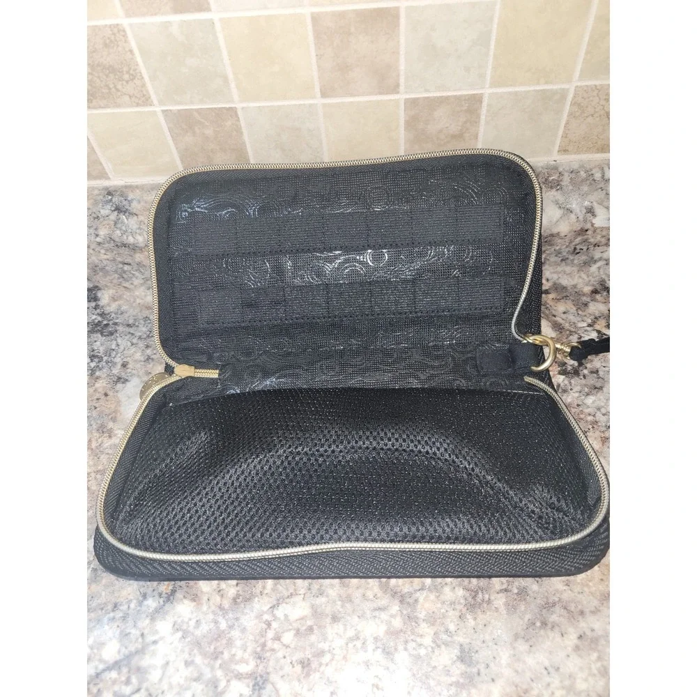 The Legend of Zelda Breath of the Wild Nintendo Switch Carrying Case